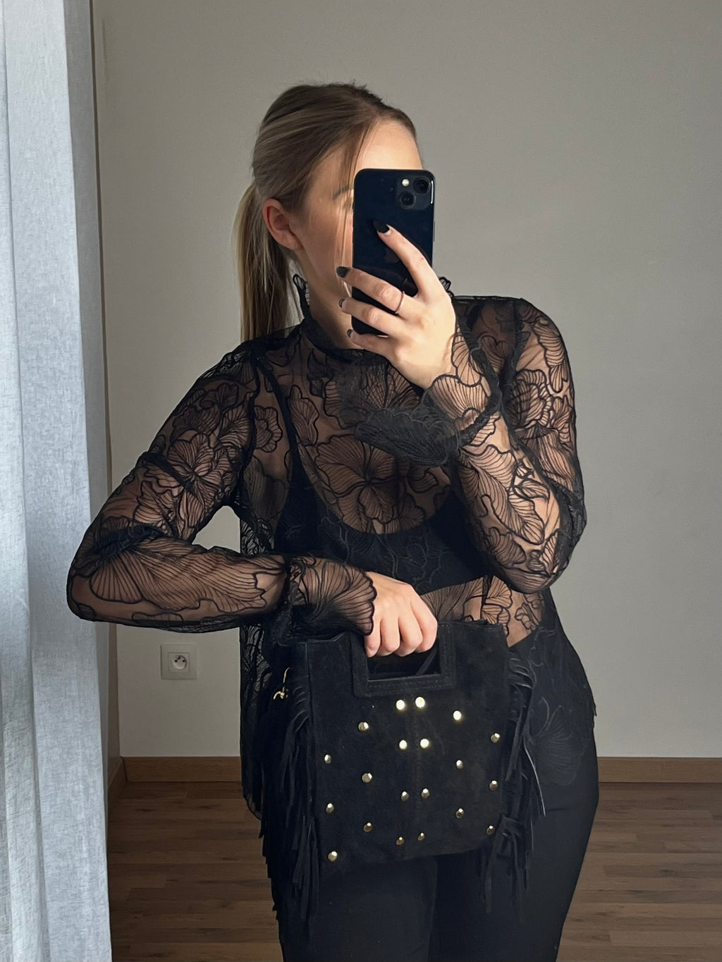 Sac à franges clouté