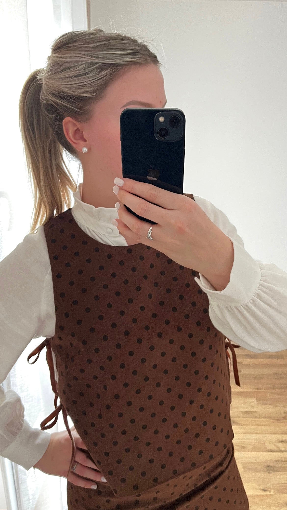 Top sans manches à pois