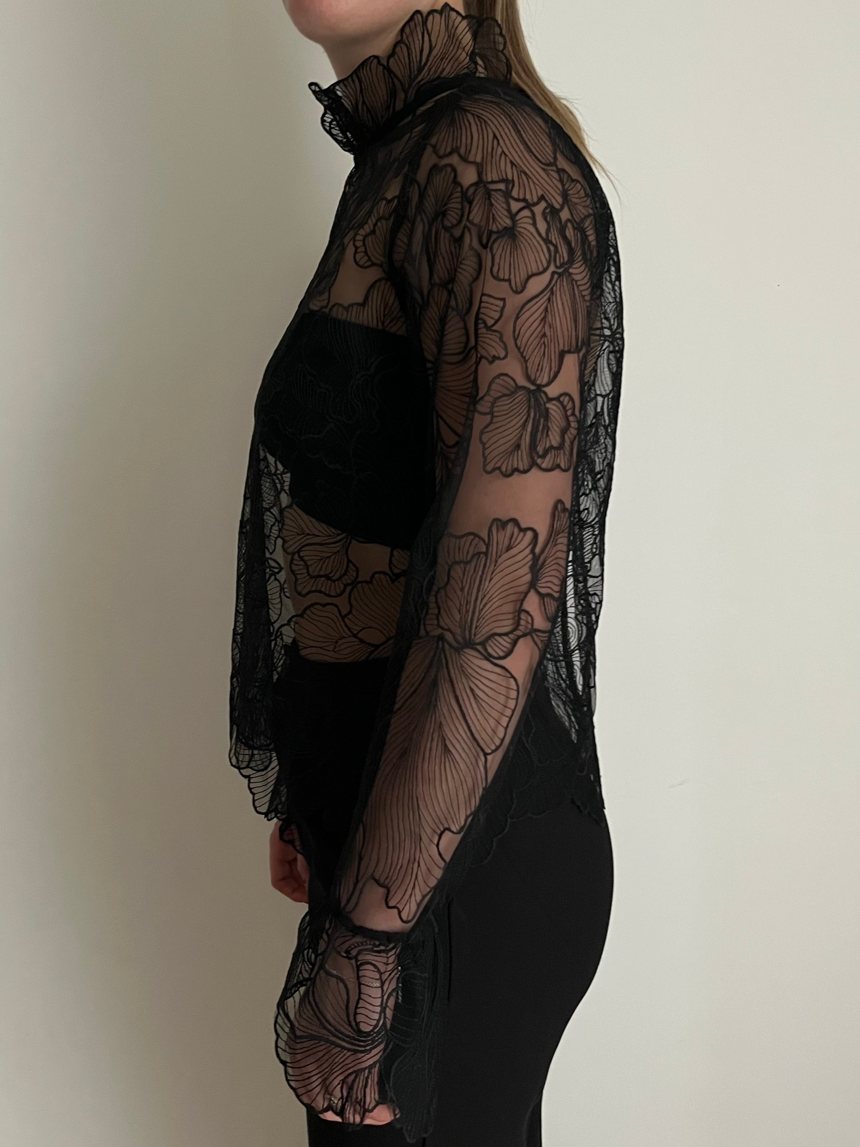 Blouse transparente florale