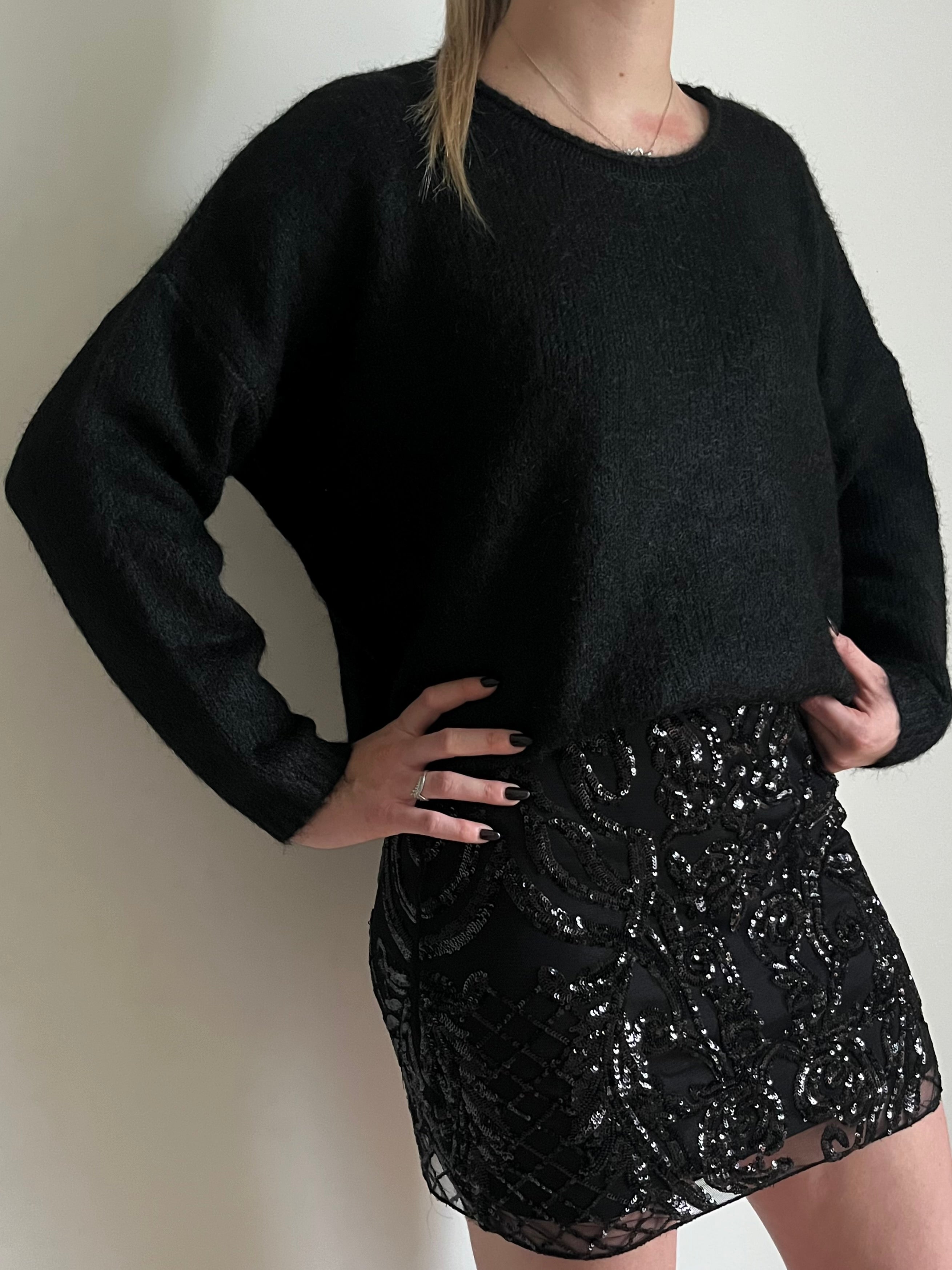 Pull noir à col rond
