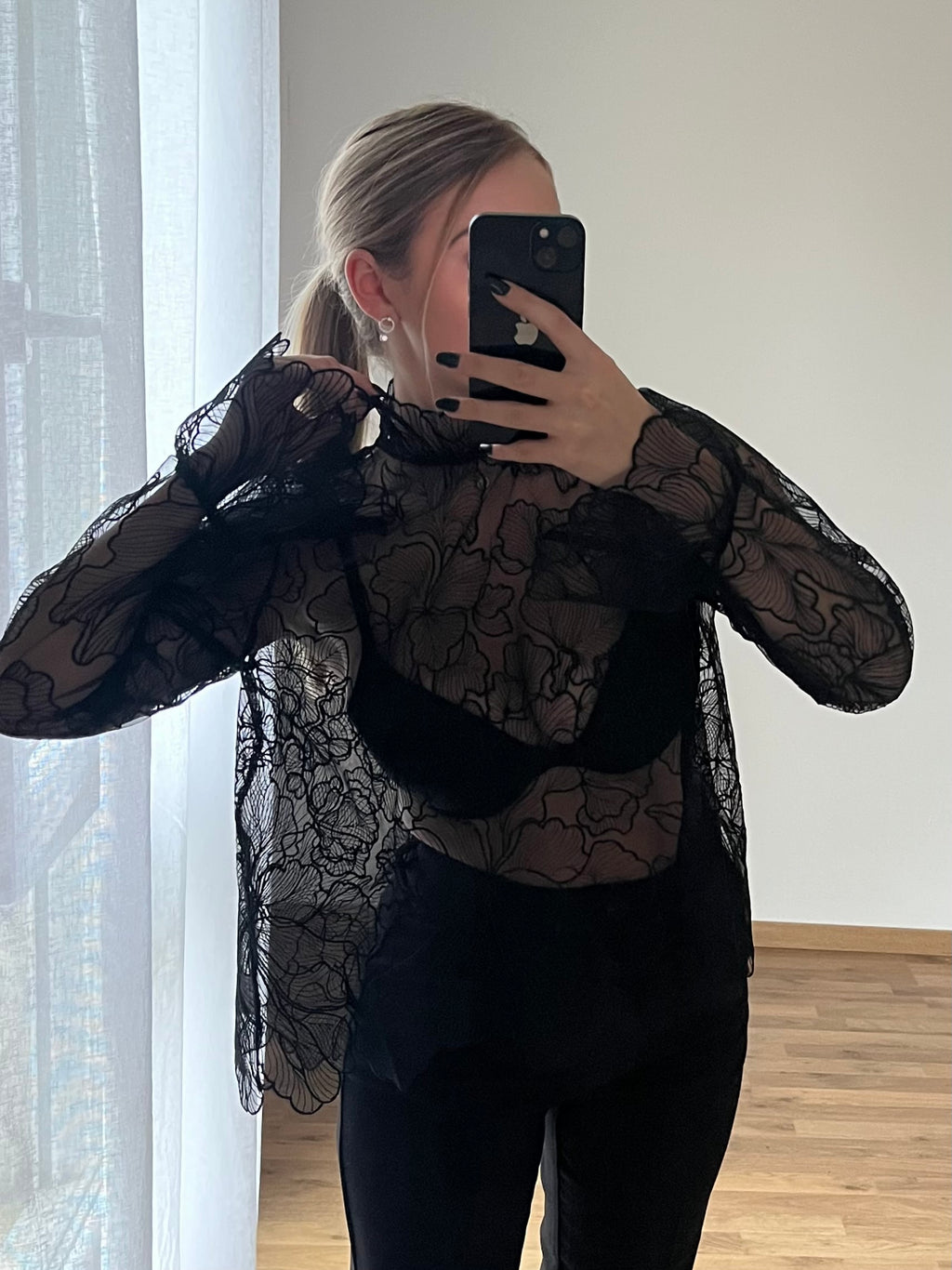 Blouse transparente florale