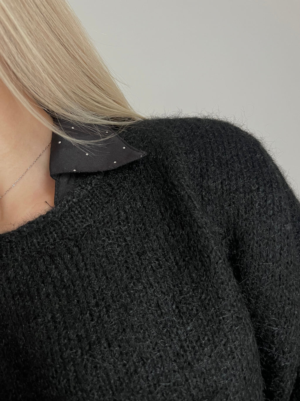 Pull noir à col rond