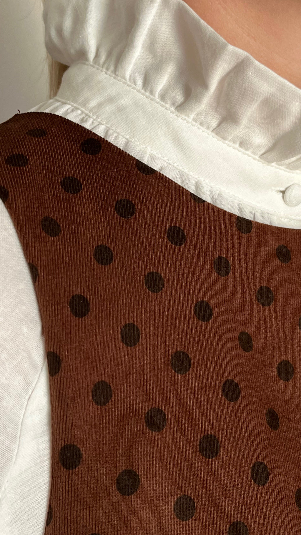 Top sans manches à pois